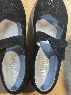 Alegria Black Floral Mary Jane Girls' Shoes